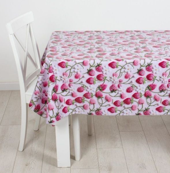 Клеенка на тк.основе "ГЛЯНЕЦ" Лесная земляника (1.37х20м)