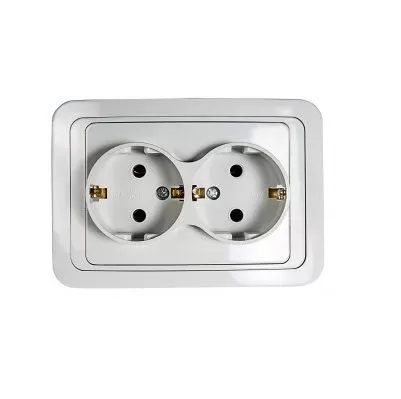 Розетка двойная с заземлением CLASSICO белая 2128 IN HOME